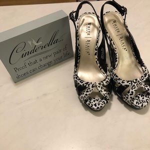💕 3/$15 WHBM leopard print heels